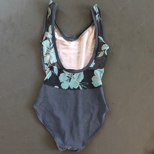 Eleve Leotard